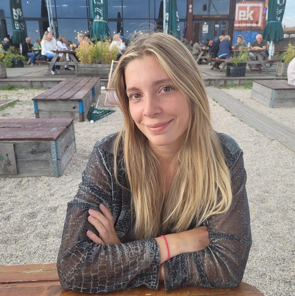 Meet your Posher, Laura